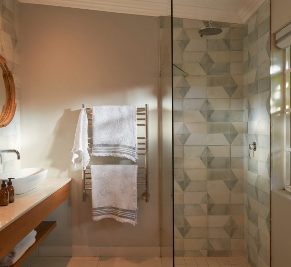 Raw Africa Boutique Collection_Spanish Farm_Rose Cottage_Bathroom